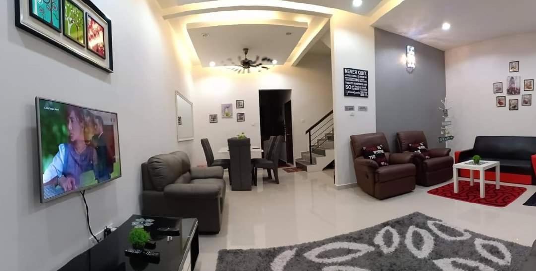 Amanda Homestay Dungun 1 Exteriör bild